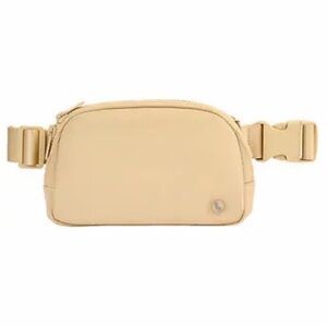 LOLE‎ Fanny Pack Belt Bag Adjustable Crossbody Waist Bag TAN